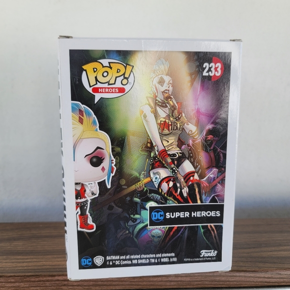 🚨 2 Harley Quinn Funko! - Picture 11 of 13